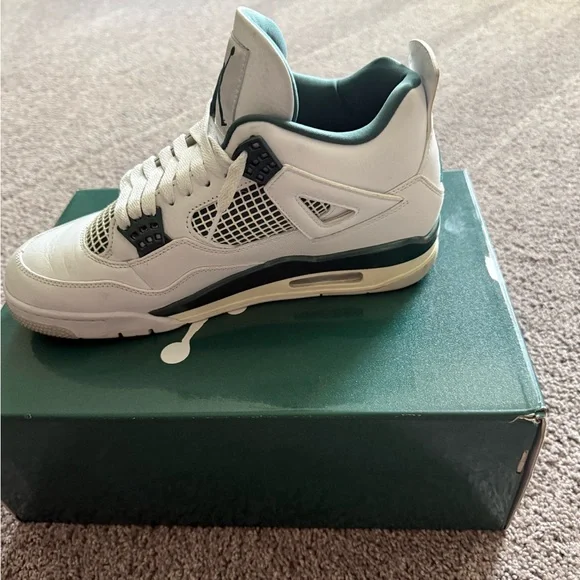 Jordan Sneakers Box - Green and White - Picture 5 of 11
